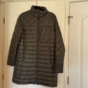Patagonia Women's Radalie Parka, size Large, Olive green beauty!
